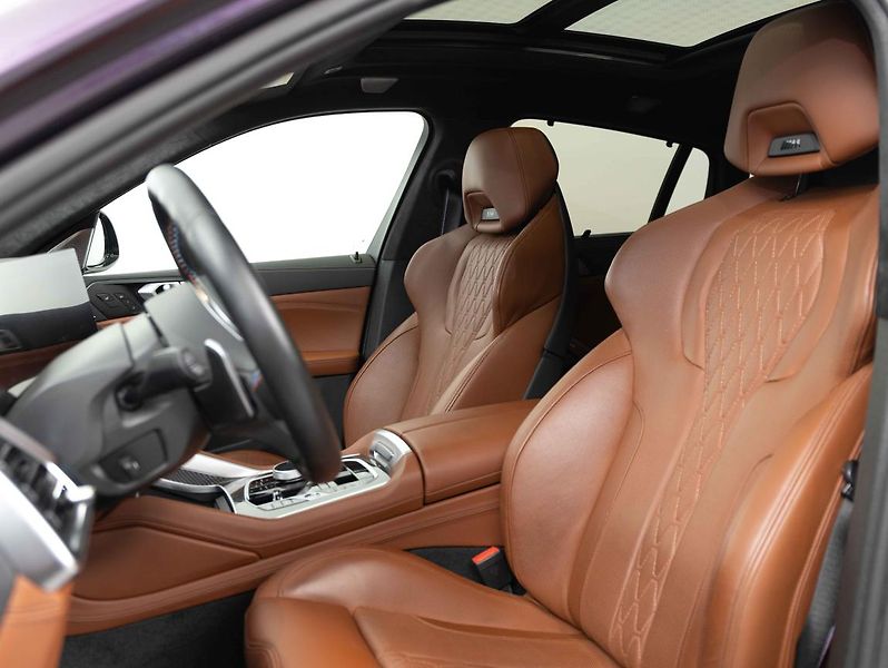 BMW X6 M60i - fotka 18 z 22