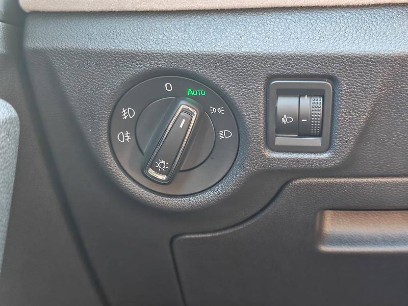 Škoda Scala Drive 7DSG 1,0TSI - fotka 18 z 22