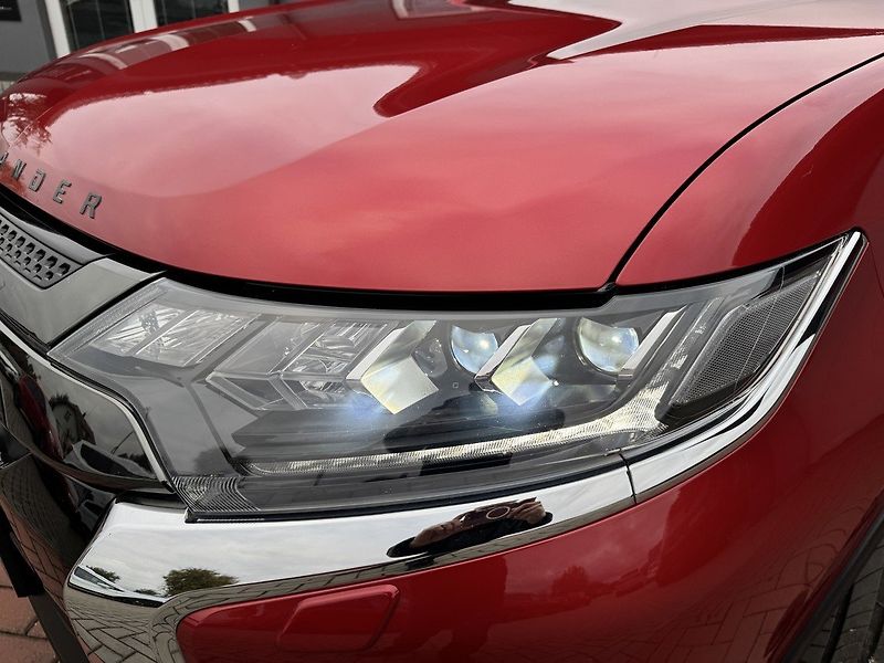 Mitsubishi Outlander (2019) 2.0i Mivec Automat LED 7Míst - fotka 32 z 50