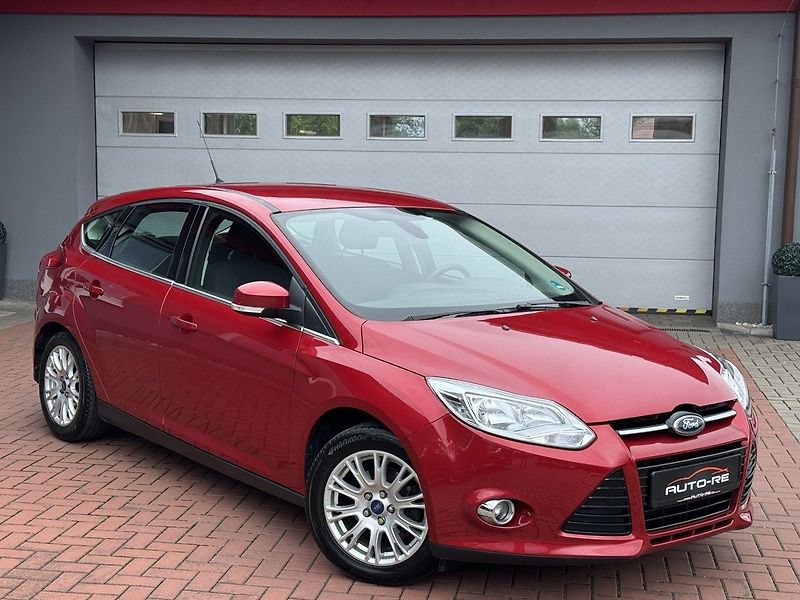 Ford Focus (2011) 1.6 Ti-VCT Digi Klima Tempomat - fotka 1 z 48