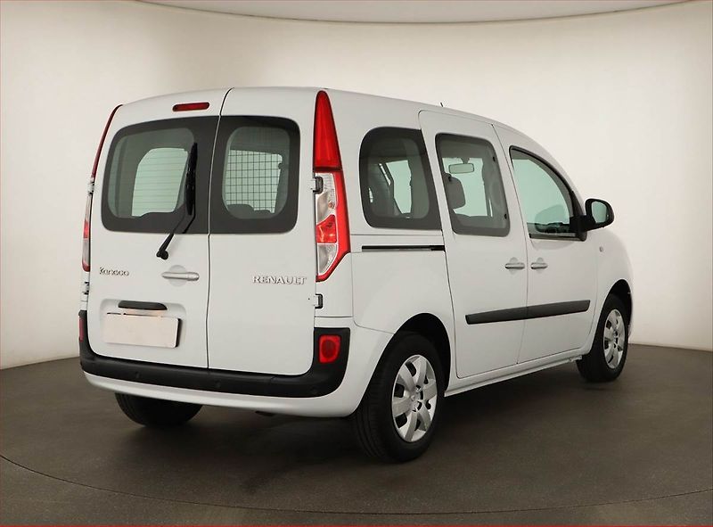 Renault Kangoo (2021) Zen 1.5 dCi, 5Míst, ČR, 1Maj - fotka 5 z 12