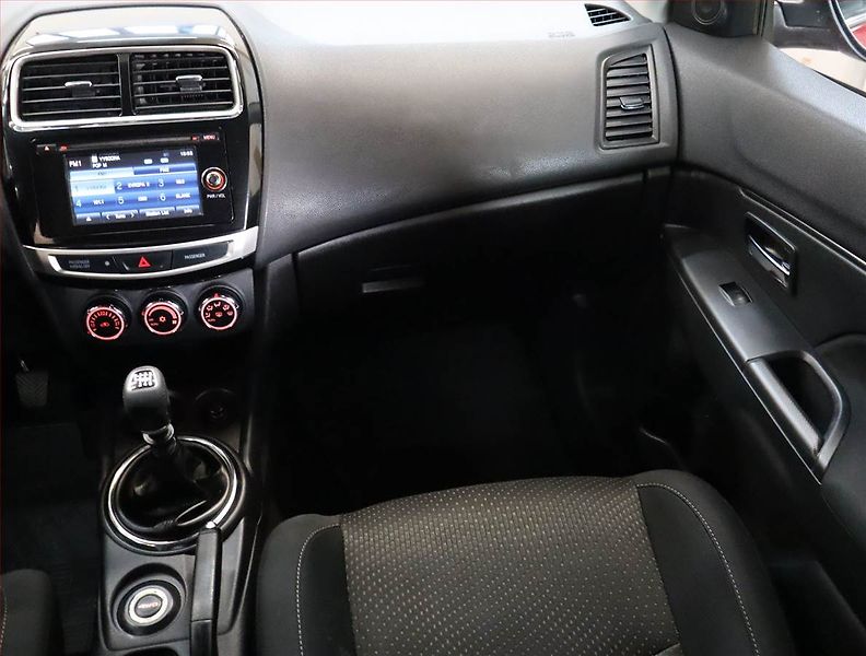 Mitsubishi ASX (2015) 1.6 DI-D, 4X4, Tempomat - fotka 8 z 22