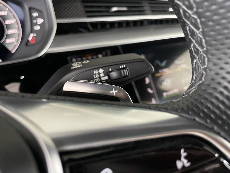 Audi S8 4,0TFSI Quattro*420kW*Webasto - fotka 28 z 42