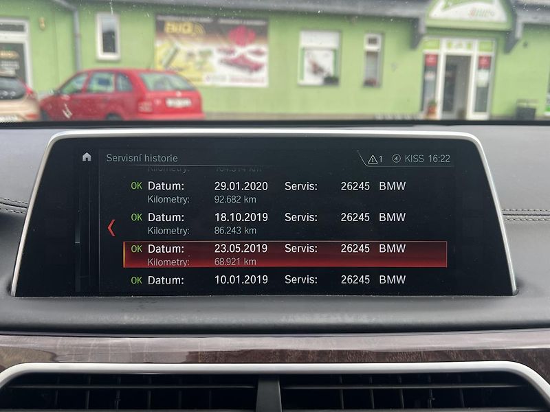 BMW Řada 7 (2017) 750d xDrive Laser Full  - fotka 37 z 39