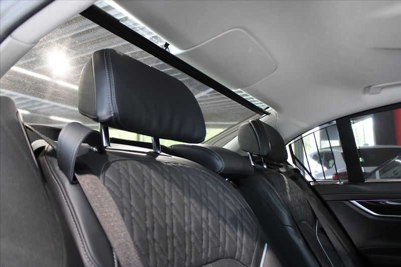 BMW Řada 7 740d xDrive Masáž/NezTop/360°/ - fotka 31 z 37
