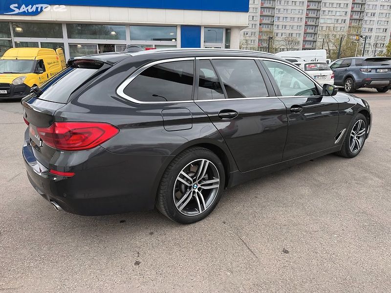 BMW Řada 5 520d XDRIVE 140kW - fotka 5 z 33