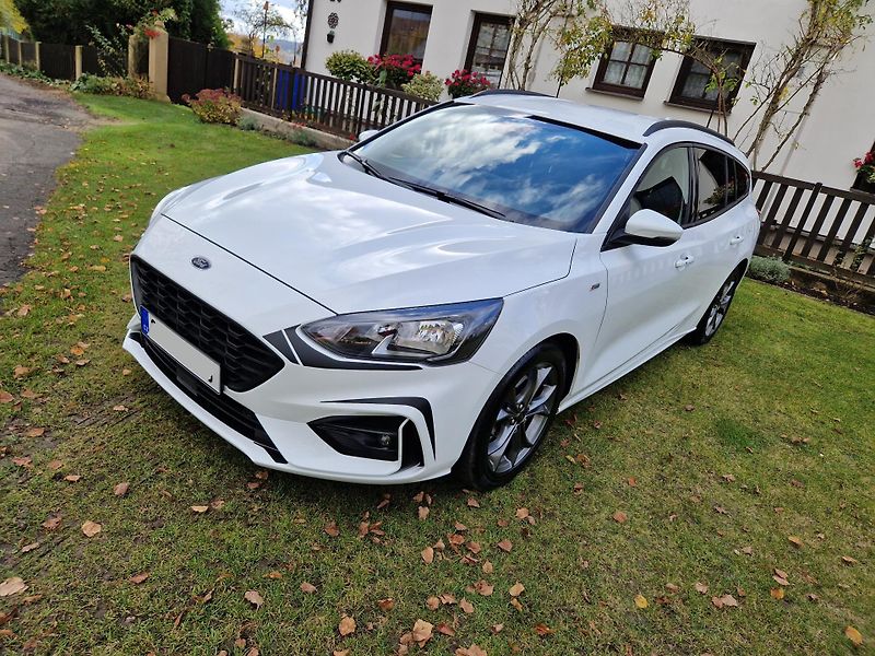 Ford Focus (2019) ST-Line - fotka 2 z 5