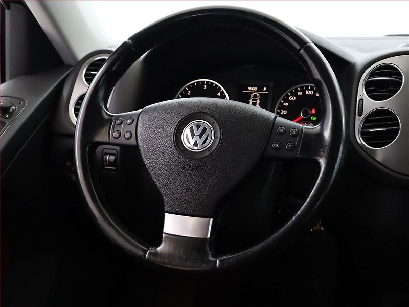 Volkswagen Tiguan (2009) 2.0 TDI, 4X4, Automat - fotka 13 z 18