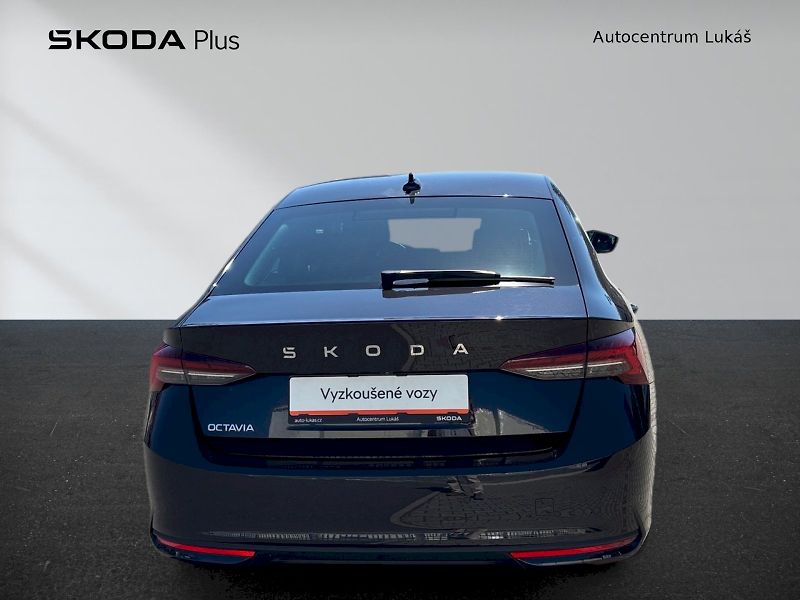 Škoda Octavia (2024) Top Selection 1.5 TSI DSG M-HE - fotka 19 z 34