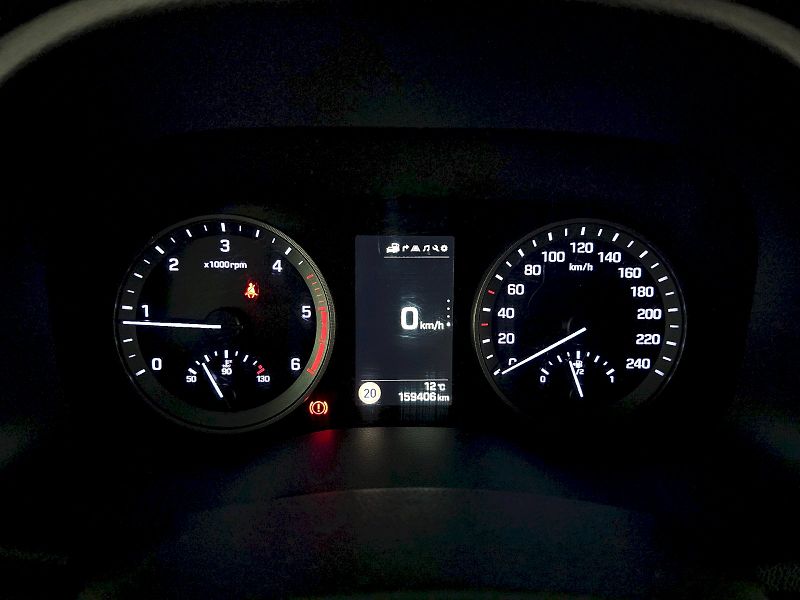 Hyundai Tucson (2019) 2.0CRDi 100KW 4X4 - fotka 11 z 31