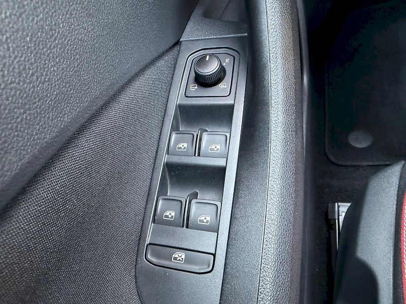 Škoda Kamiq (2024) 1.0 TSI 81kW DSG Monte Carlo - fotka 10 z 35