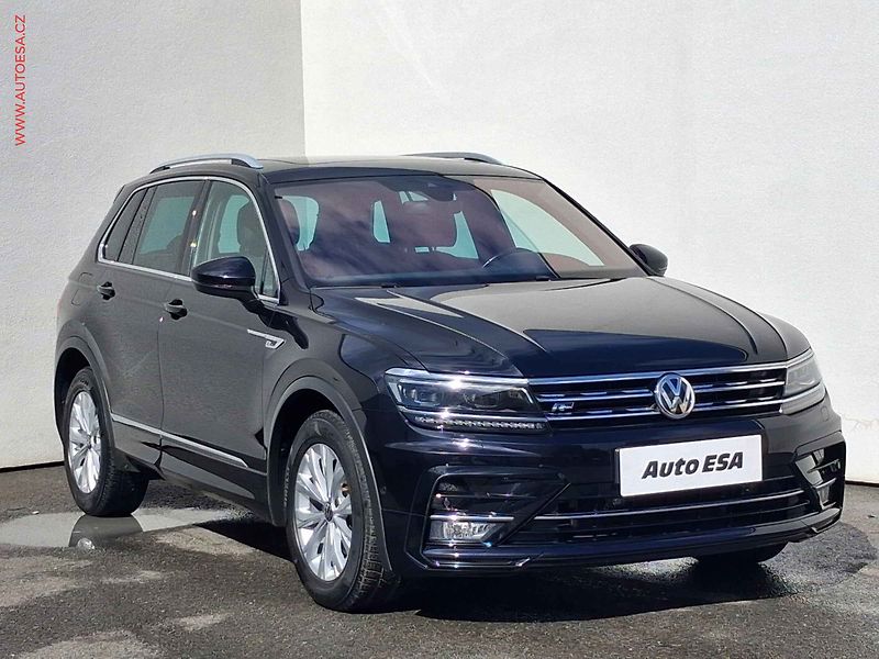 Volkswagen Tiguan (2019) 2.0 TDi, R-Line, LED, panor - fotografie inzerátu