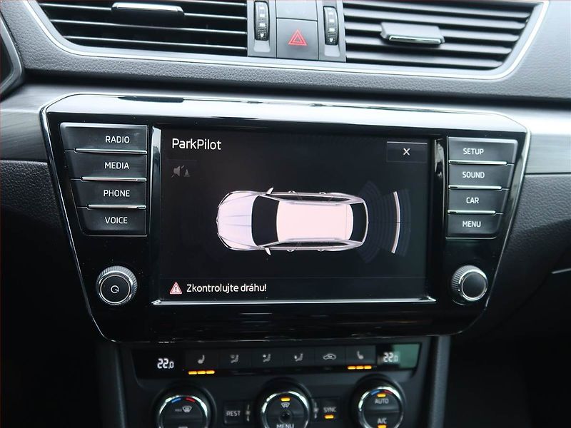 Škoda Superb (2016) Style 2.0 TDI, 4X4, Automat - fotka 16 z 23