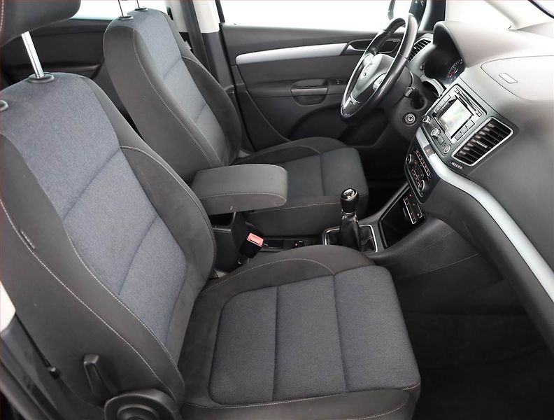 Volkswagen Sharan (2012) 2.0 TDI, 7 míst, Navi, Xenony - fotka 7 z 22