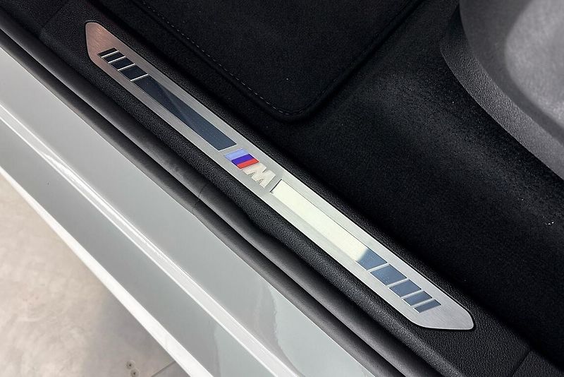 BMW X5 xDrive30d - fotka 11 z 16