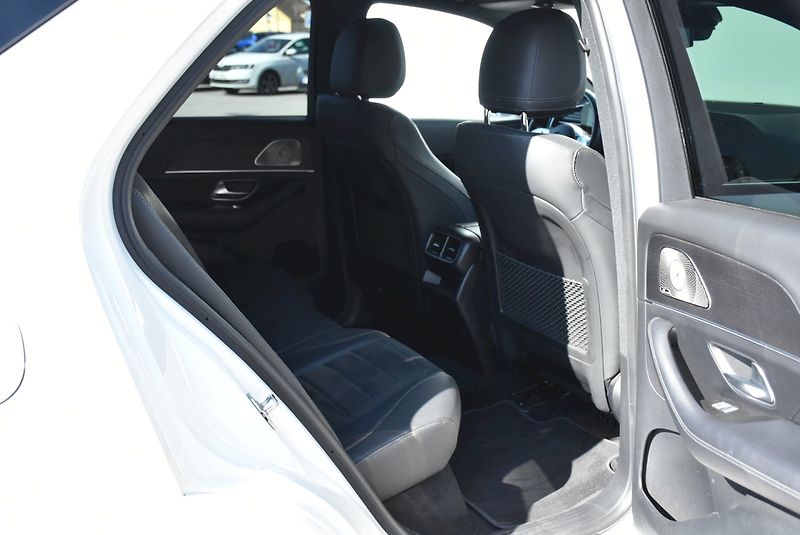 Mercedes-Benz GLE (2023) 300d - fotka 23 z 28