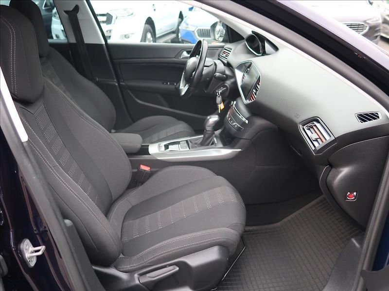 Peugeot 308 2,0 BHDi,110kW,BusinessLine - fotka 13 z 24