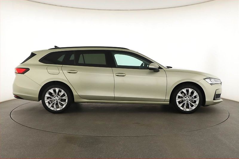 Škoda Superb (2024) 2.0 TDI - fotka 6 z 20