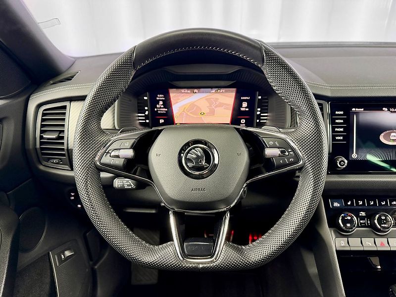 Škoda Kodiaq 2.0 TDI DSG 4X4 SPORTLINE, ACC - fotka 13 z 30