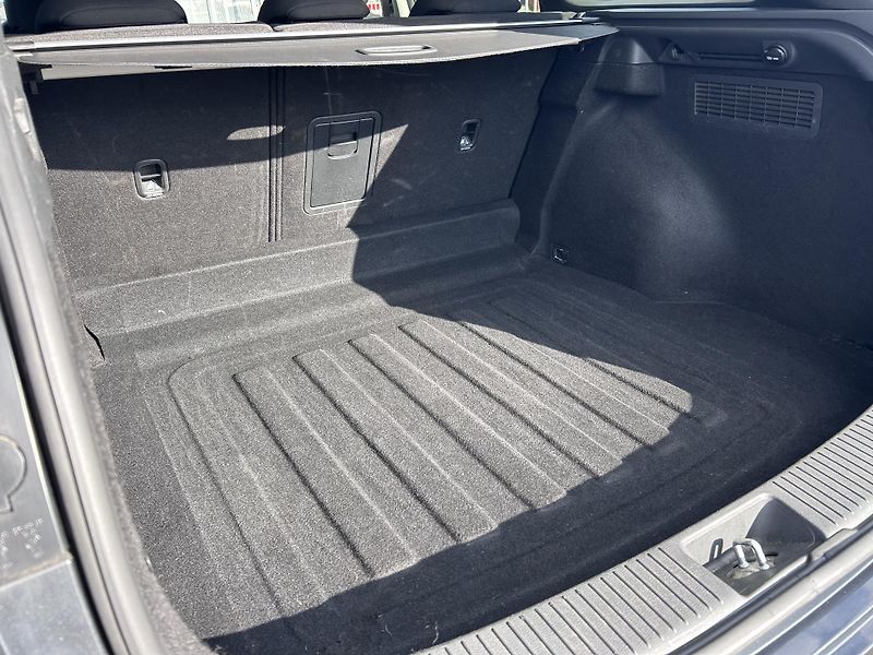 Hyundai i30 Kombi 1.6 CRDi - fotka 27 z 33
