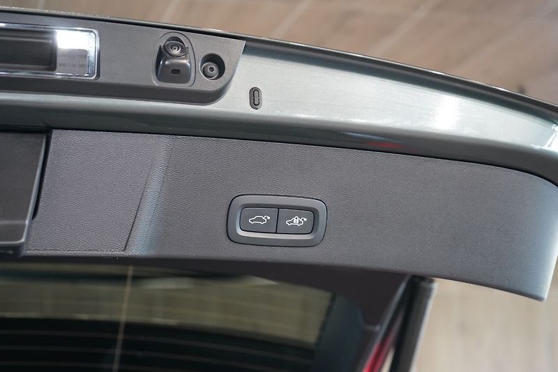 Volvo XC40 B4 PLUS Dark, 360°, LED Pixel - fotka 14 z 42