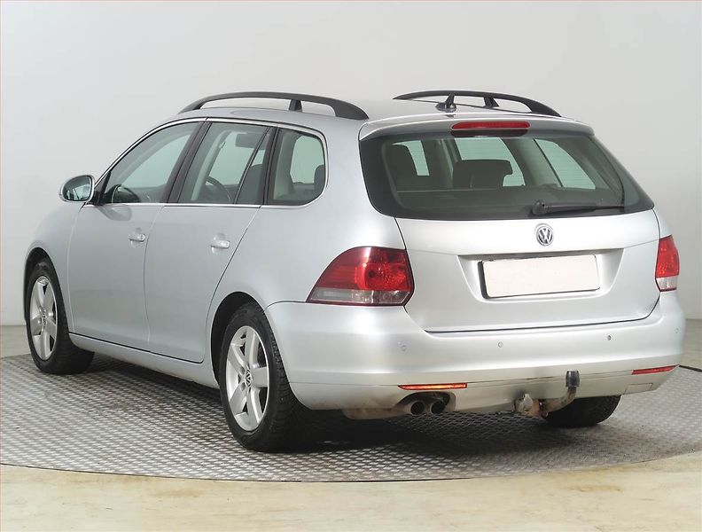 Volkswagen Golf (2012) 2.0 TDI, Automat, Navi - fotka 4 z 19
