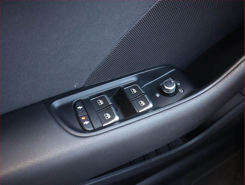 Audi A3 (2017) 1.4 TFSI, Automat, Navi - fotka 18 z 21