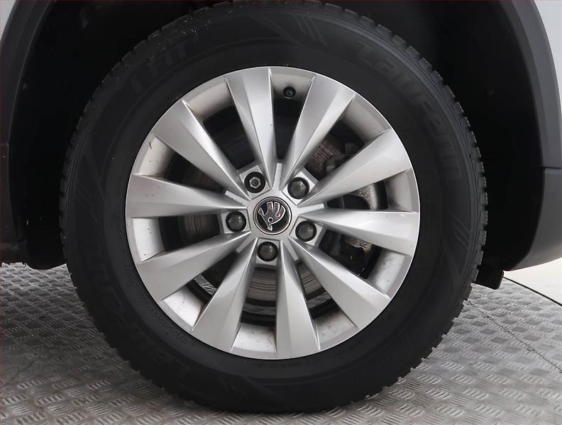 Škoda Karoq (2024) Fresh 1.5 TSI - fotka 15 z 21