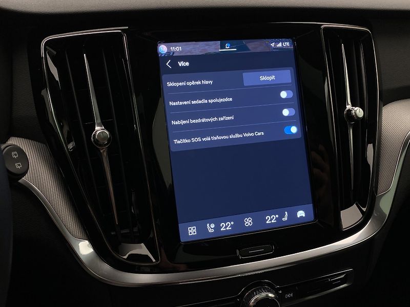 Volvo V60 B4 DARK PLUS AUT  - fotka 55 z 59