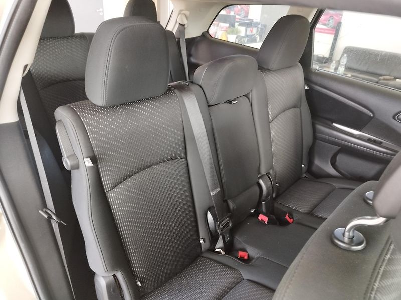Fiat Freemont (2011) 2,0JTD,103KW,7MÍST,ALU,TAŽNÝ - fotka 16 z 32