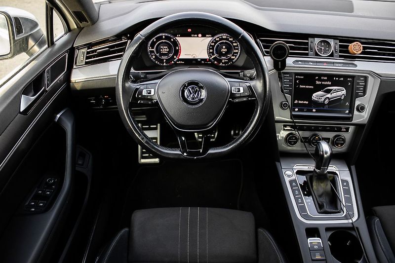 Volkswagen Passat - fotka 12 z 21