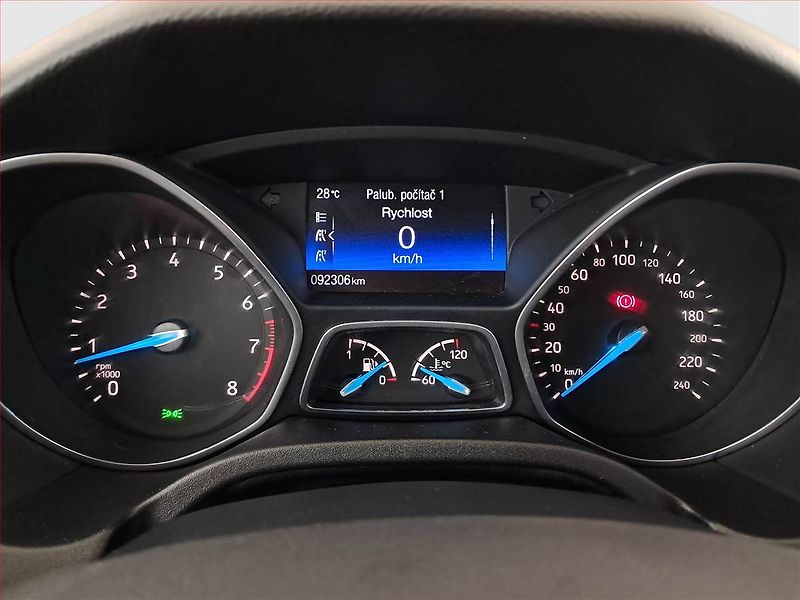 Ford Focus (2018) ST-Line 1.5 EcoBoost, Navi - fotka 11 z 18