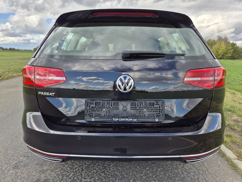 Volkswagen Passat (2018) VW Passat 2.0 TDi R-line 110kw - fotka 3 z 22