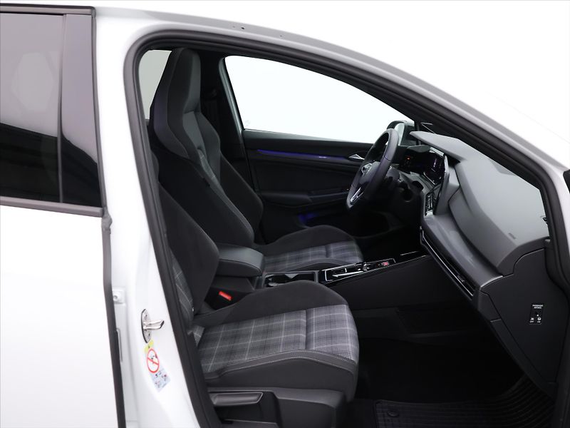 Volkswagen Golf 2,0 GTD 147kW DSG CZ DPH VIII - fotka 11 z 31