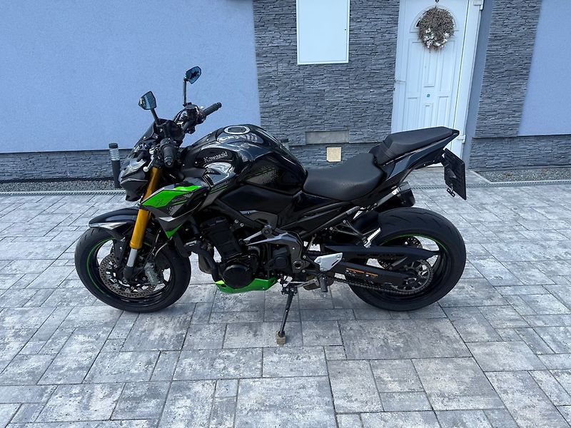 Kawasaki (2023) - fotografie inzerátu