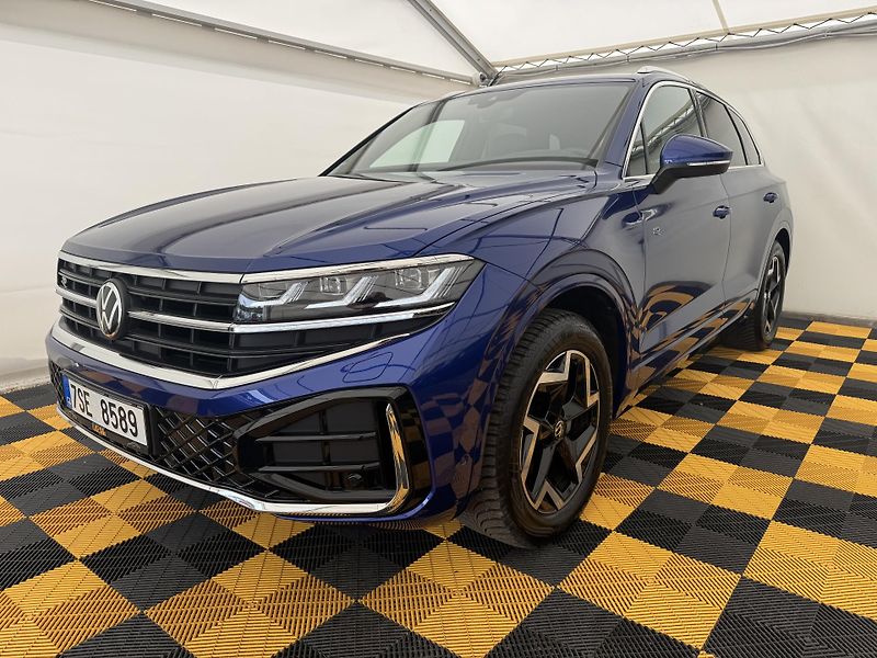 Volkswagen Touareg 3.0Tdi*1-MAJ*DPH*R-LINE*HUD* - fotka 2 z 47