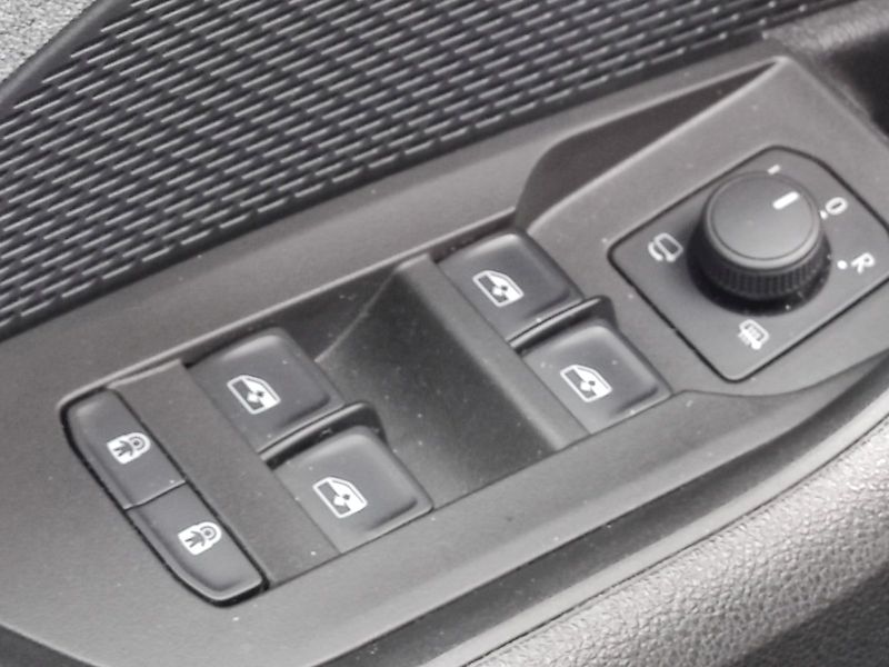 Škoda Octavia (2024) Top Selection 1,5 Tsi 110 kw D - fotka 24 z 37