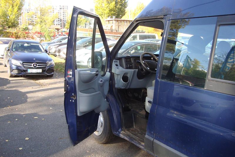 Ford Transit (2010) 2.2TDCi,300M,ČR,S.Kn,9-míst - fotka 10 z 74