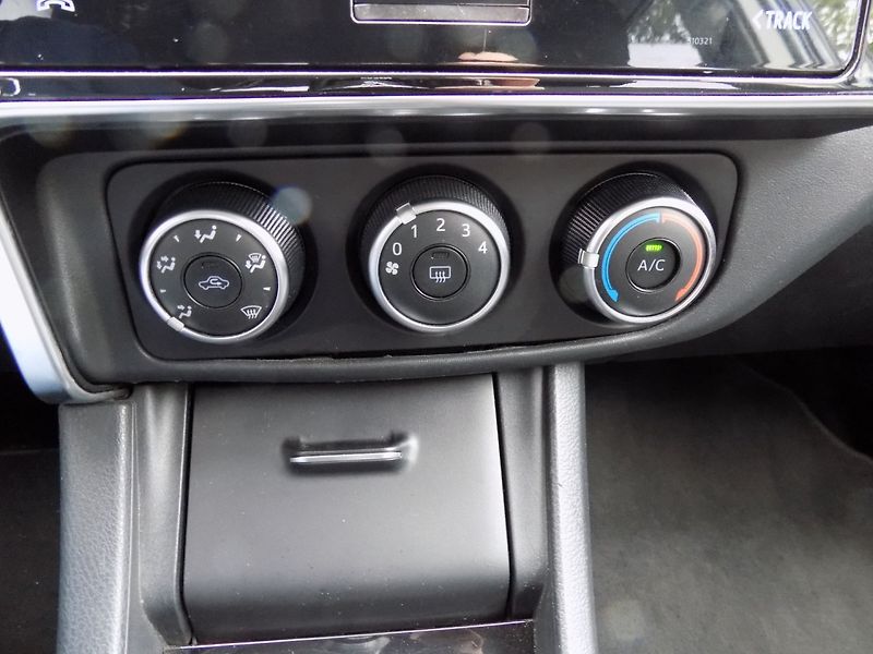 Toyota Corolla (2019) 1.4VVT-i/LPG/LED/Klimatizace/ - fotka 29 z 31
