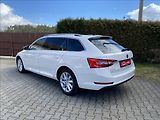 Škoda Superb 2,0 TDi  Executive / DSG / NAV - náhled 2