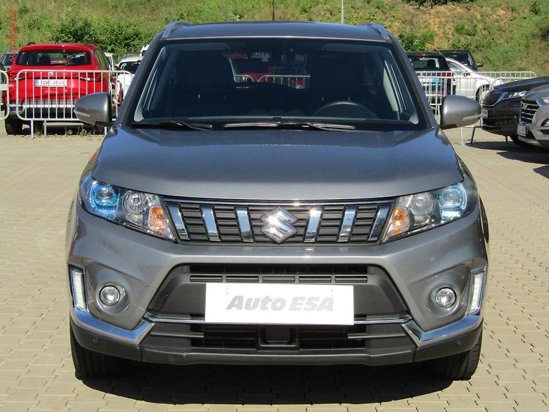 Suzuki Vitara (2018) 1.4 BJet allgrip, 2.maj,ČR - fotka 2 z 16