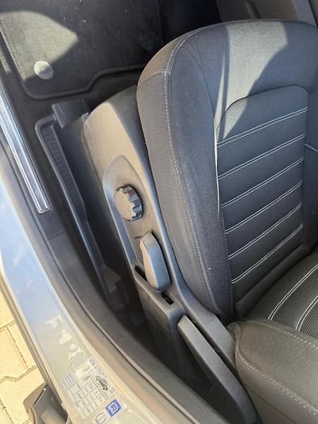 Ford Galaxy 2,0 TDCi 110kW Titanium AT - fotka 14 z 29
