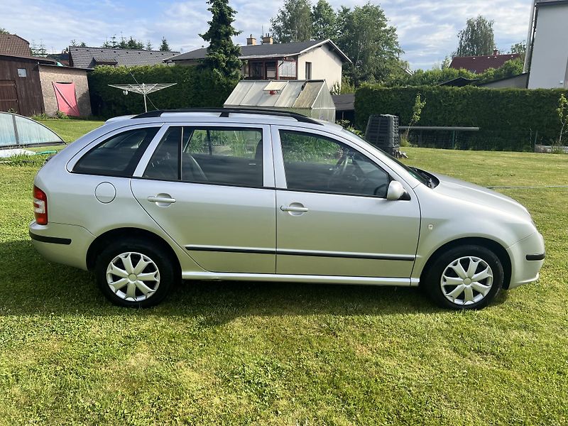 Škoda Fabia 1.4 59KW,TZ,KLIMA,TEMPOMAT,ESP - fotka 8 z 45