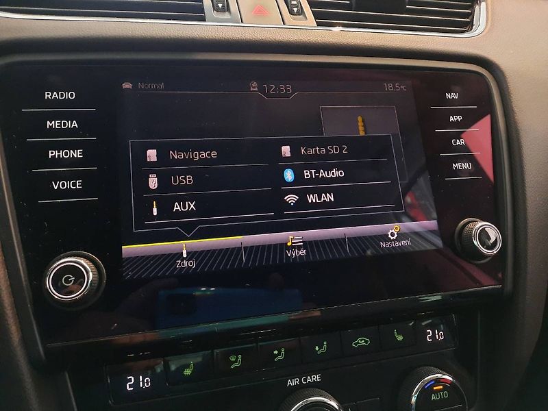 Škoda Octavia (2017) Laurin&Klement 2.0 TDI 4x4 (13 - fotka 18 z 26