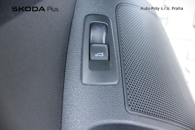 Škoda Karoq (2023) 2.0 TDI 110 kW Style - fotka 10 z 25