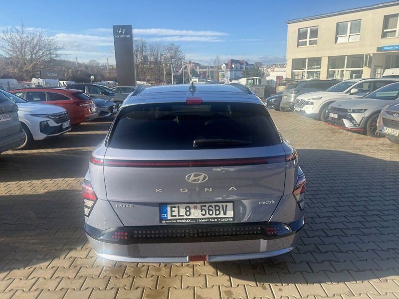 Hyundai i30 Kona EV 24 POWER 65 kWh STYLE - fotka 4 z 10
