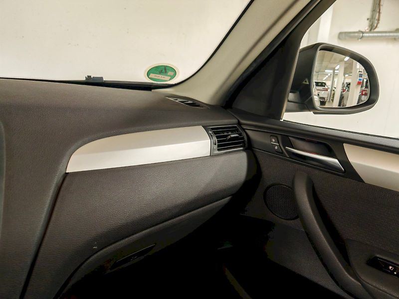 BMW X3 (2016) 2.0 D 140 kW XDRIVE - fotka 6 z 28