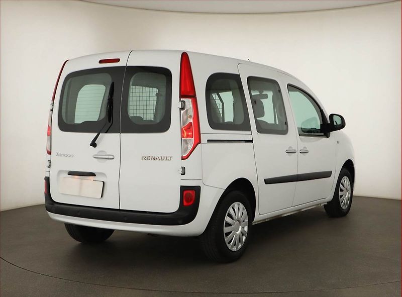 Renault Kangoo (2021) Zen 1.5 dCi, 5Míst, ČR, 1Maj - fotka 5 z 12