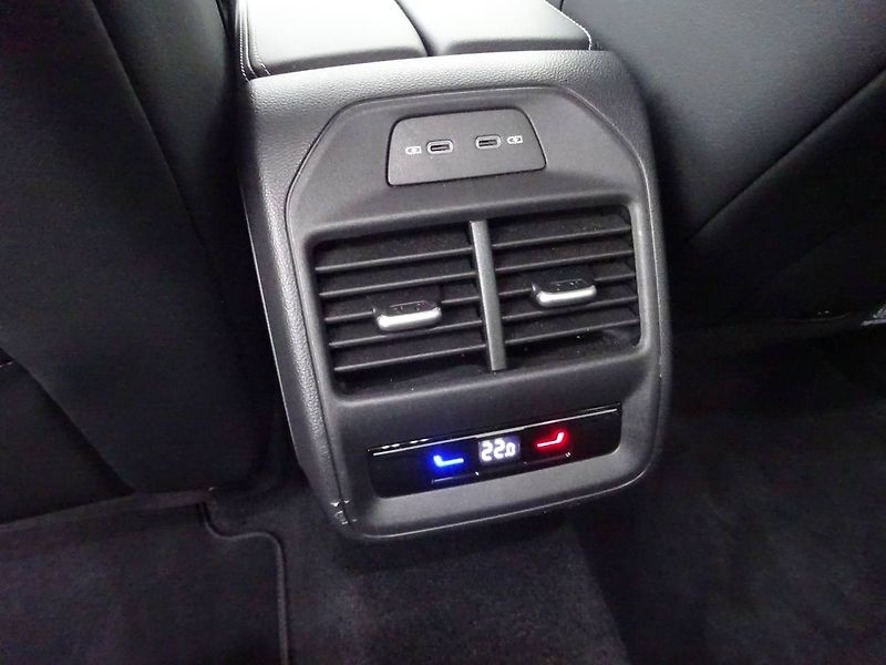 Volkswagen Passat (2025) 2,0TDi /110kW Business DSG - fotka 12 z 27