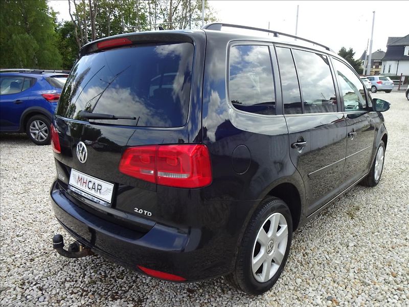 Volkswagen Touran 2,0 TDI 103kW 7.MÍST - fotka 7 z 55